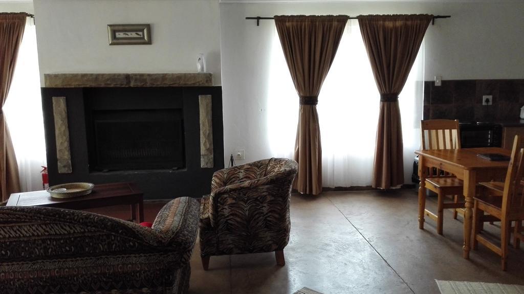 Вілла Pumula Guest Farm Фоурісбург Екстер'єр фото